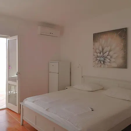 Angela Apartment *
